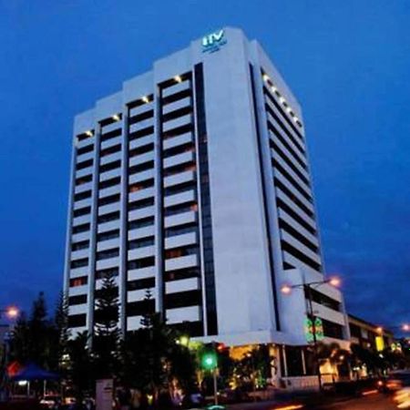 Harbour View Hotel Kuching Exterior foto