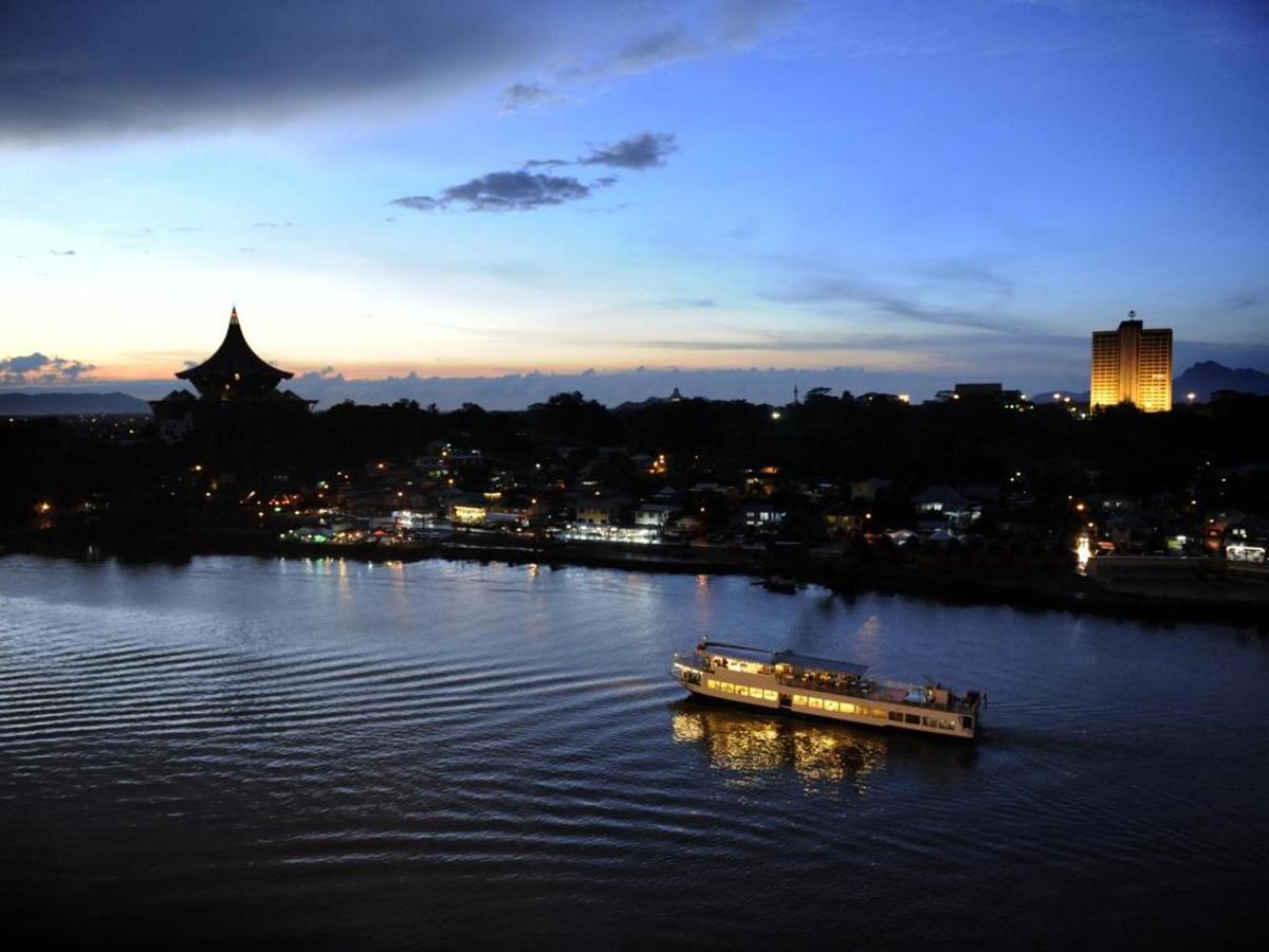 Harbour View Hotel Kuching Exterior foto