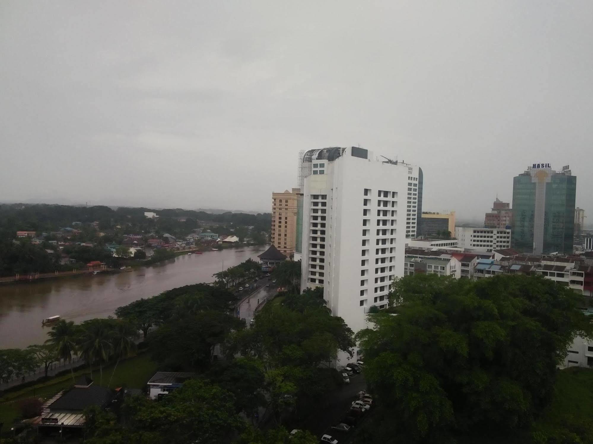 Harbour View Hotel Kuching Exterior foto